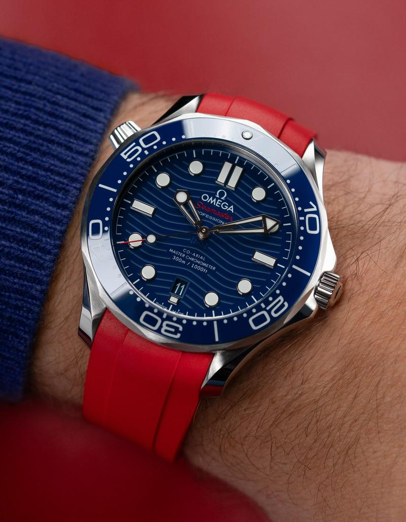 how to change strap on omega seamaster 300m 4